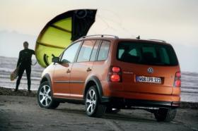 volkswagen_cross_touran_3.jpg